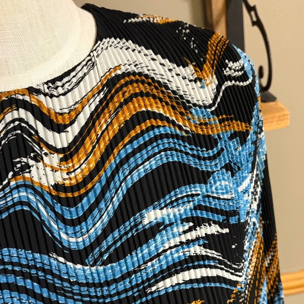Nine West black, blue, & brown Abstract Wave Pattern long sleeve dress size M